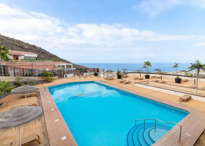 Premium Penthouse 105M2,Bali Bed,Heated Pool,Best Sunsets